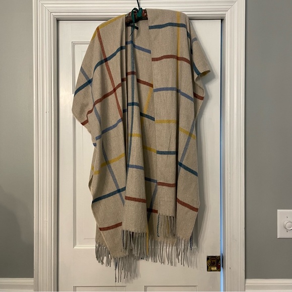 Do everything in love plaid shawl fringe wrap - Picture 2 of 4